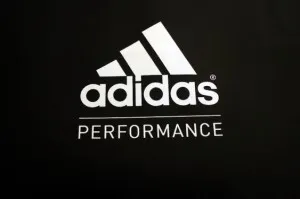 Харесва ми всичко на Adidas