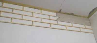 Имитация зидария с ръцете си