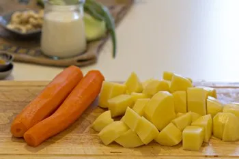 Салата с картофи и моркови