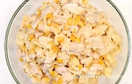 Salat на ananasov и пилешко