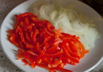 Пиле с чушки и гъби