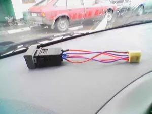 Неговата ръце клуб акцент