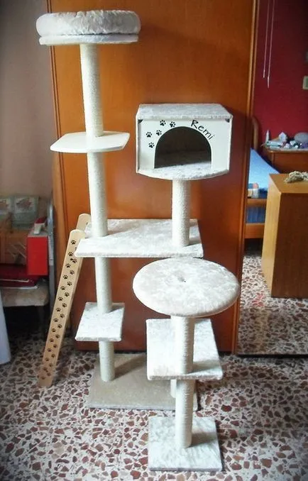Дърво за котки