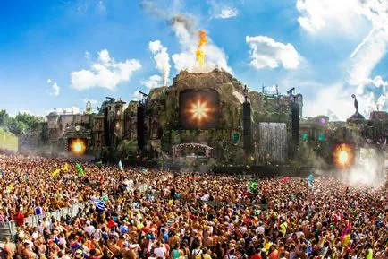 Tomorrowland какво е