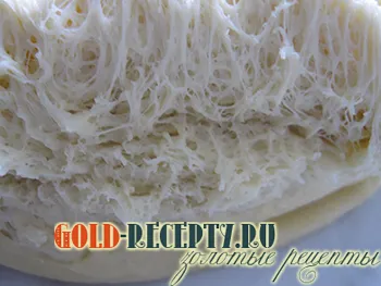 Дрожди торти с картофи в рецептата фурна със снимка