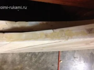 Месец с ръцете си