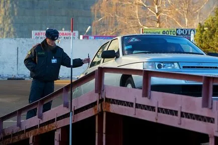 Как да мине кола на правото