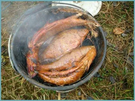 Smokehouse пушена ръцете си рисунки