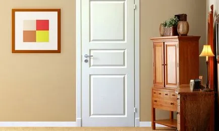 Как да украсят вратата