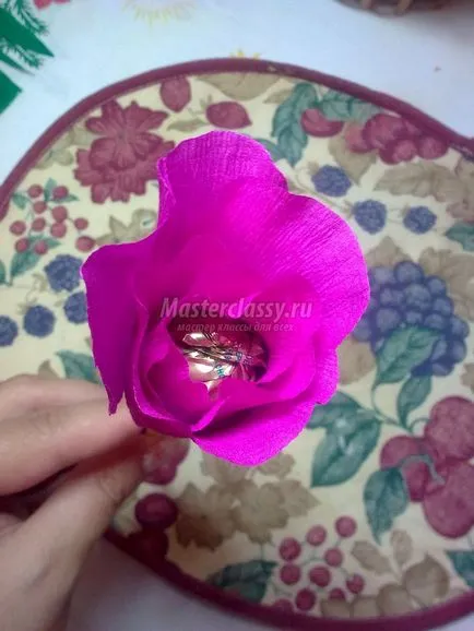 Кошници от бонбони с ръцете си