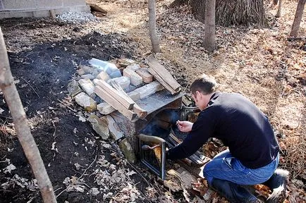 Smokehouse пушена ръцете си рисунки