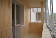 Как да украсят вътре балкон