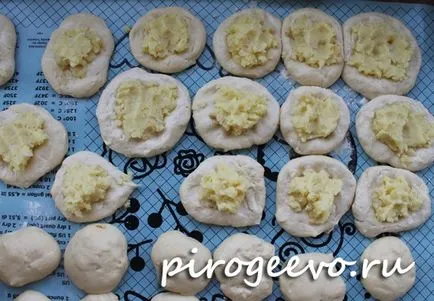 Банички с картофи в тенджера