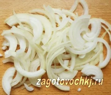 Салата от краставици домати и пипер