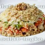 Салата с пиле и ядки