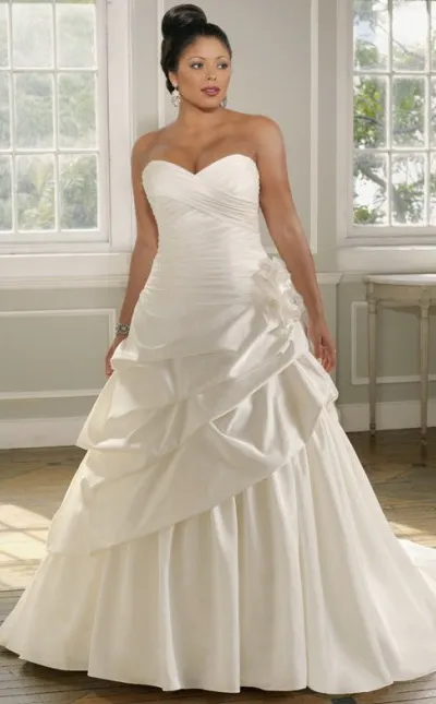 Голям размер на сватбена рокля