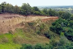 Какво е повърхностния слой на почвата