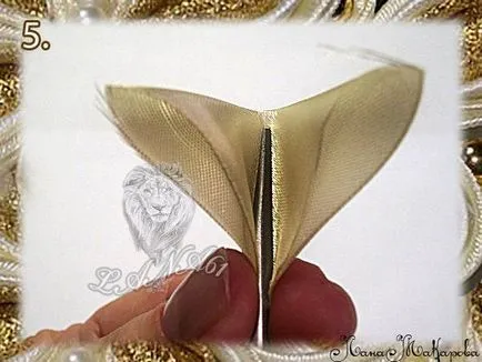 Butterfly на сатенени панделки в kanzashi на изкуството