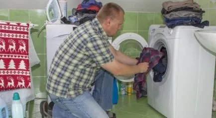 Как да изпере дрехите с петна от мазут у дома