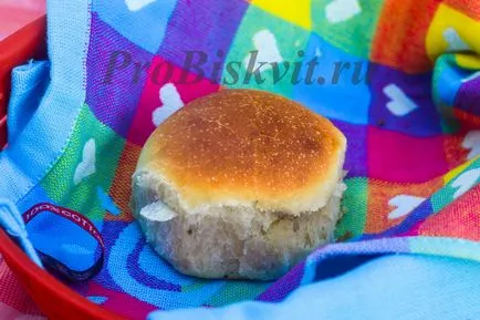 В намазана кифла, която блестеше