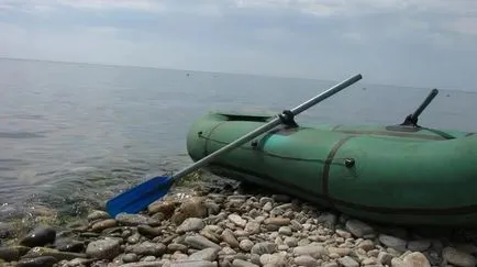 Как и какво да се придържаме лодка PVC