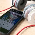 Както името на програмата, където ушите зайче и носа и nyashny глас, водач-ябълка (зайче) Както името на програмата, където ушите на зайче и на носа и nyashny глас, водач-ябълка