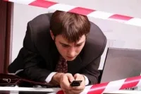 Как да направите вашия мобилен телефон е недостъпна за наблюдение, на вечните въпроси, въпроси и отговори, както и аргументите