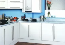 Как да се скрие газовия котел в кухнята снимка близо дизайн с индивидуален котел за отопление в