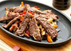 Как вкусно свинско печено в тиган