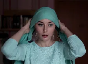 Как да завърже тюрбан на главата му