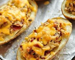 Картофи със сирене, печен в пещ (мокър) Картофи със сирене, печени на фурна