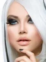Грим за тесни очи