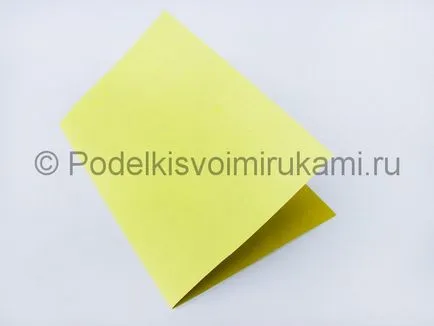 Как да направите поздравителна картичка за баба си с ръцете си