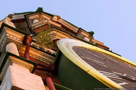 Движейки се по стената на Кремъл, фото новини