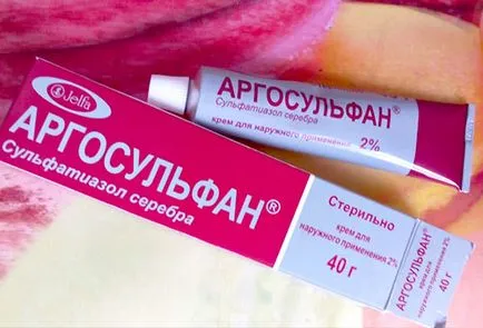 Лак за прободен подножието, отколкото да се лекува и как да се даде първа помощ