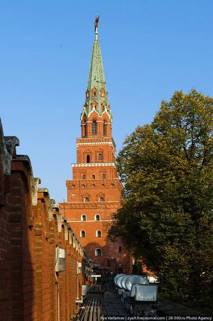 Разхождайки се из Кремъл
