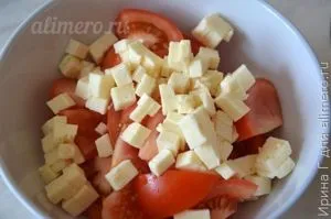Домат и сирене