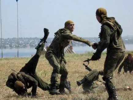 Армията правила близък бой, практики, конкурси