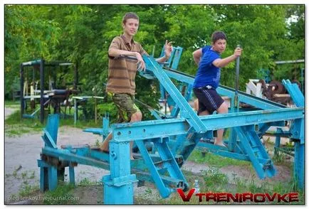 Домашна техника упражнения у дома - за краката на пресата, снимки