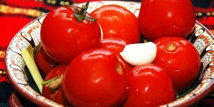 Мариновани домати за зимата в банките - бърз и вкусни рецепти за ецване зелено и червено домати