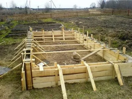 Greenhouse от стария дограма в страната
