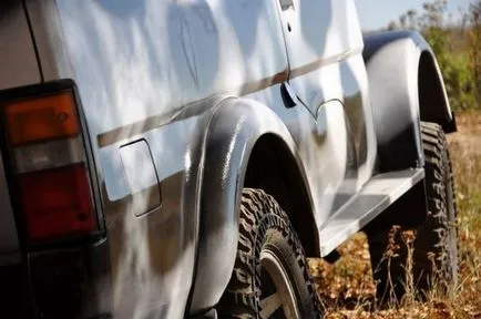 Уникалната SUV с ръцете си
