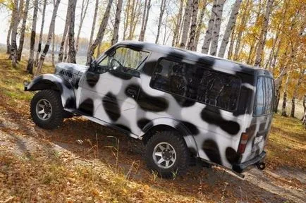 Уникалната SUV с ръцете си