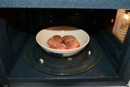 Бързо печен картоф в микровълновата - колко вкусни печени картофи в микровълнова фурна в кожите им,