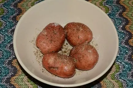 Бързо печен картоф в микровълновата - колко вкусни печени картофи в микровълнова фурна в кожите им,