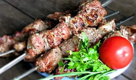 Как вкусна туршия шишчета от свинско месо - 10 от най-вкусните маринати за месо е меко и