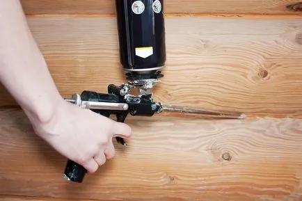 Ремонтираните пукнатините в дървения под - отговорите на stroypomoschnik