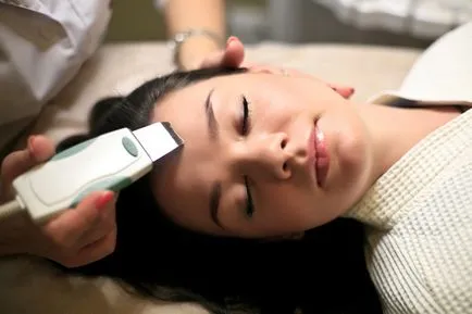 Каква е ръчно почистване на лицето, че си струва да се направи