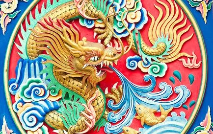 Dragon снимки и картини огнедишащ летящ чудовище изглежда като истински дракон