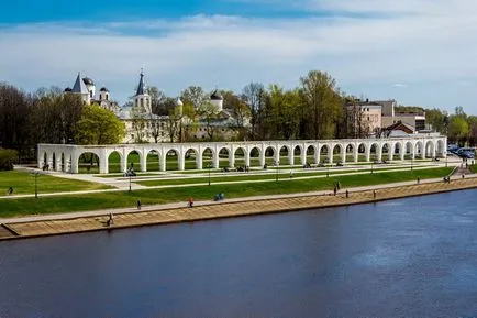 Забележителност в Велики Новгород и околностите, за да видят, че в продължение на един или два дни (големи) Забележителност в Велики Новгород и околностите, за да видят, че в продължение на един или два дни